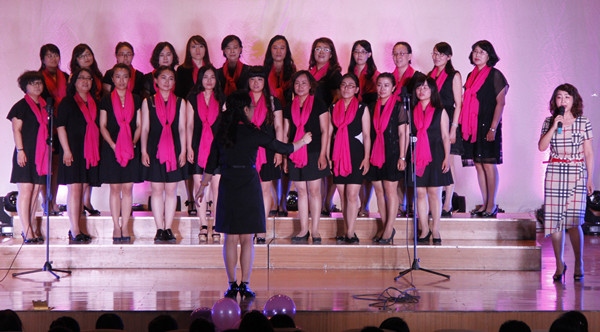 参加改革的全体教师汇报演出