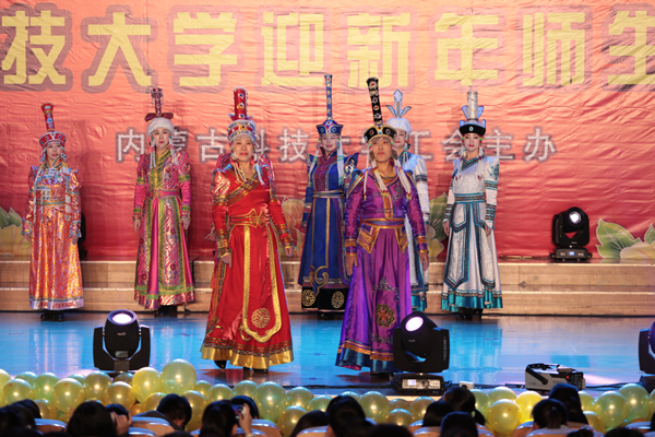 时装秀《请到草原来》